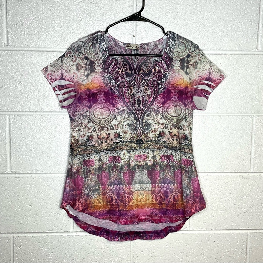 < Y2K World Unity Rhinestone Embellished Short Sleeve Top >